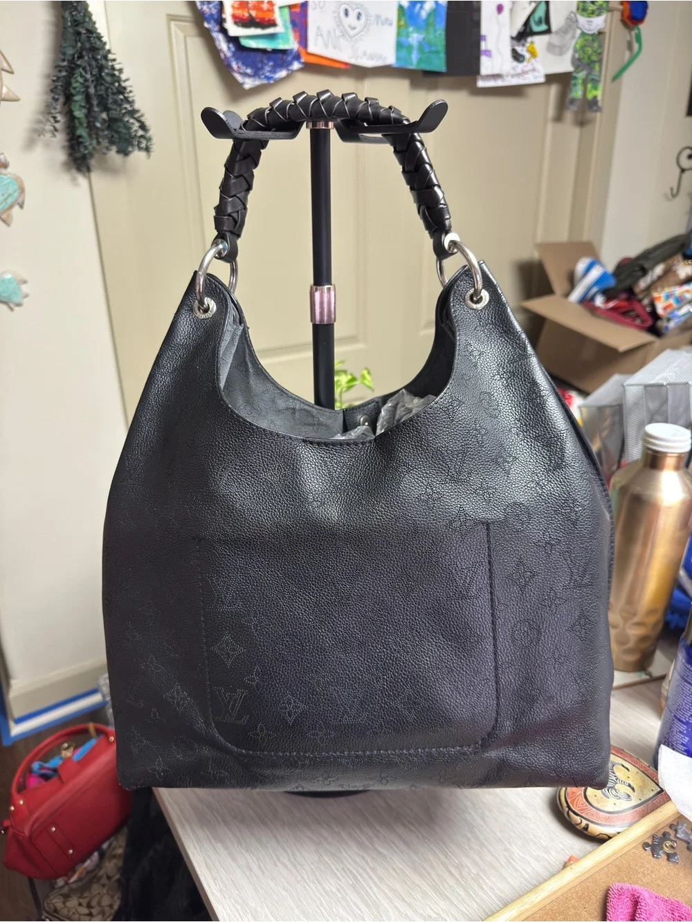 Louis Vuitton Carmel hobo in black mahina leather